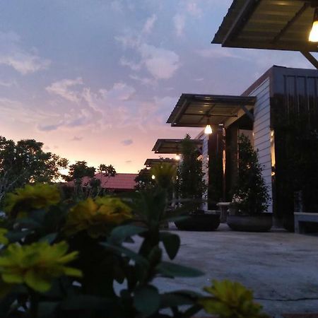 Wattana Home Thong Pha Phum Exterior foto